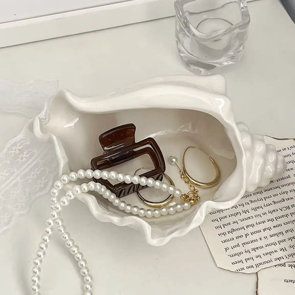 Creative Ceramic Shell Jewelry Box, Desktop Accessory Key Storage, Entrance Conch Tray Decoration