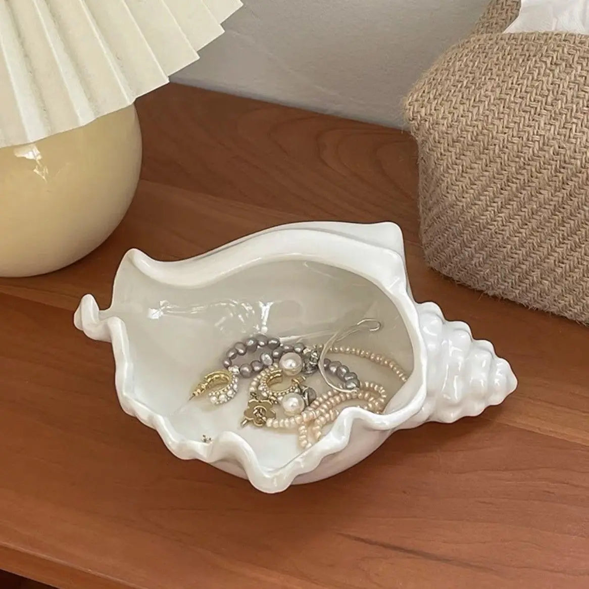 Creative Ceramic Shell Jewelry Box, Desktop Accessory Key Storage, Entrance Conch Tray Decoration